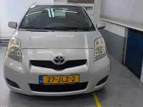 Toyota Yaris (2009) thumbnail 3