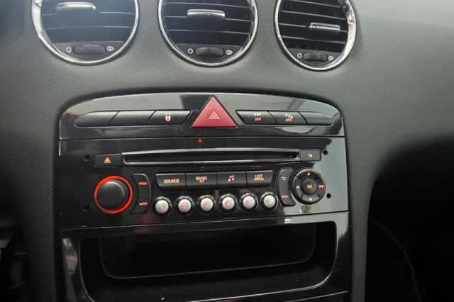Peugeot 308 (2013) thumbnail 14