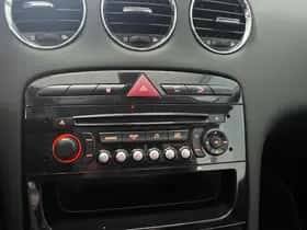 Peugeot 308 (2013) thumbnail 14