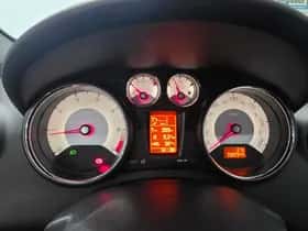 Peugeot 308 (2013) thumbnail 15