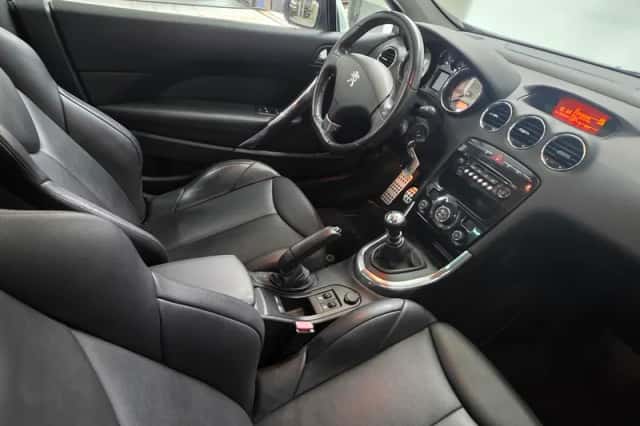 Peugeot 308 (2013) thumbnail 8