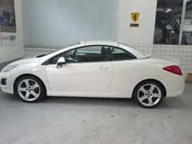 Peugeot 308 (2013) thumbnail 9