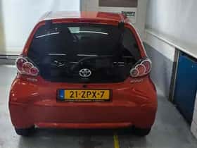 Toyota Aygo (2013) thumbnail 5