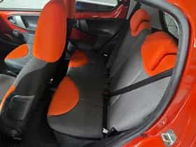 Toyota Aygo (2013) thumbnail 7