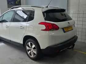 Peugeot 2008 (2014) thumbnail 2