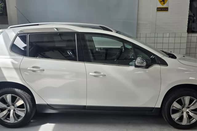 Peugeot 2008 (2014) thumbnail 4