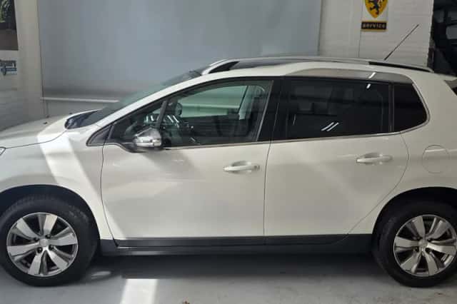 Peugeot 2008 (2014) thumbnail 5