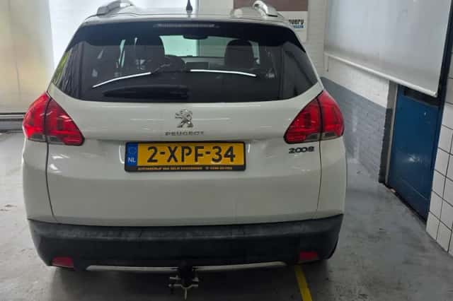 Peugeot 2008 (2014) thumbnail 6