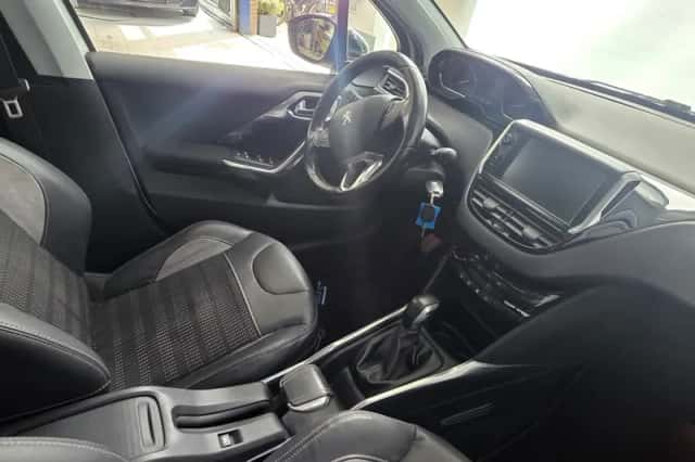 Peugeot 2008 (2014) thumbnail 10