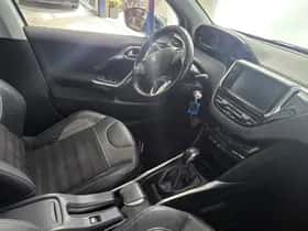 Peugeot 2008 (2014) thumbnail 10