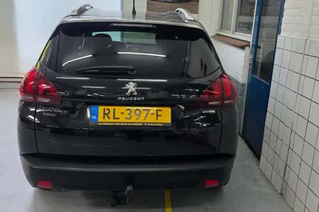 Peugeot 2008 (2016) thumbnail 6