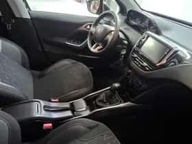 Peugeot 2008 (2016) thumbnail 10