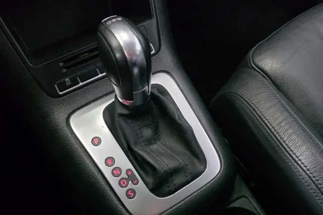 Volkswagen Golf (2011) thumbnail 12