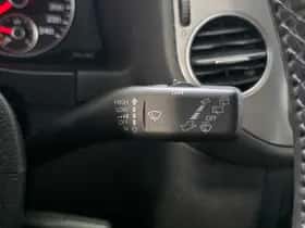 Volkswagen Golf (2011) thumbnail 17