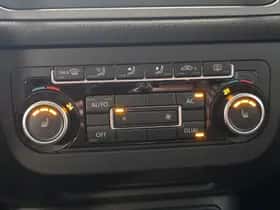 Volkswagen Golf (2011) thumbnail 19