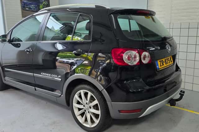 Volkswagen Golf (2011) thumbnail 4