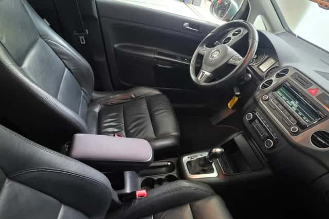 Volkswagen Golf (2011) thumbnail 9
