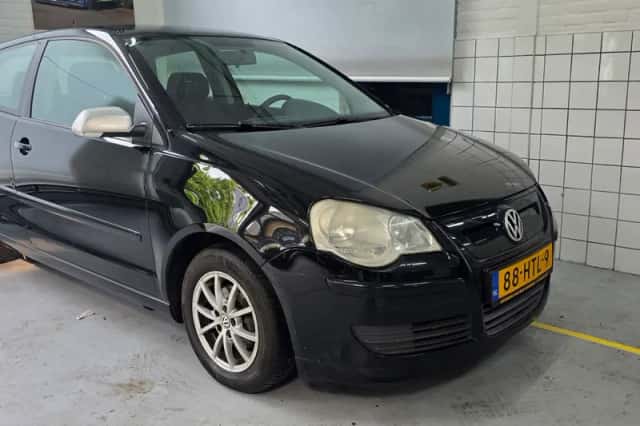 Volkswagen Polo (2009) thumbnail 1