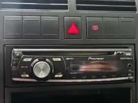 Volkswagen Polo (2009) thumbnail 14