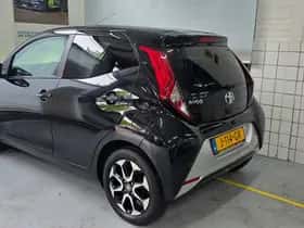 Toyota Aygo (2020) thumbnail 2