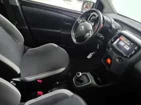 Toyota Aygo (2020) thumbnail 5