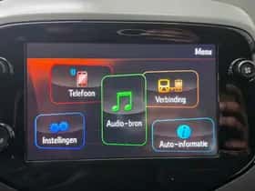 Toyota Aygo (2020) thumbnail 9