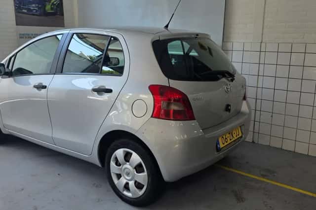 Toyota Yaris (2008) thumbnail 4