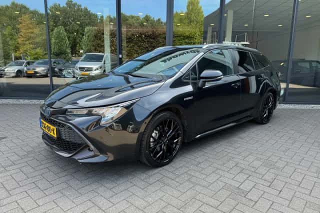 Toyota Corolla (2021) thumbnail 1
