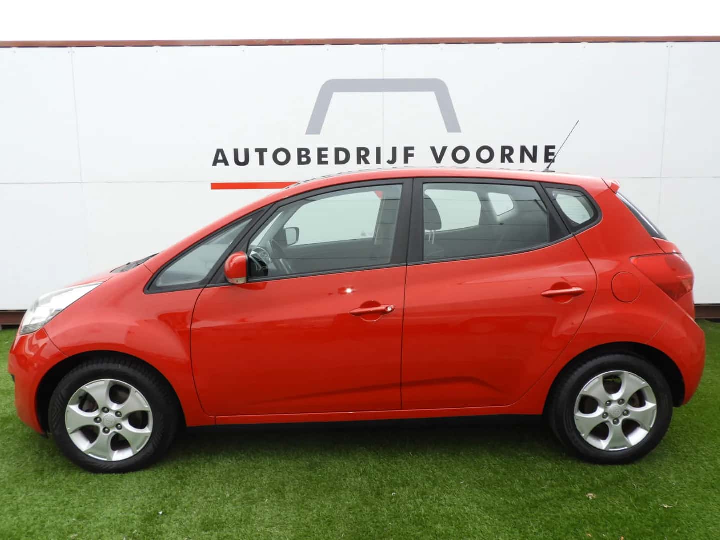 Kia Venga (2010) — foto 1
