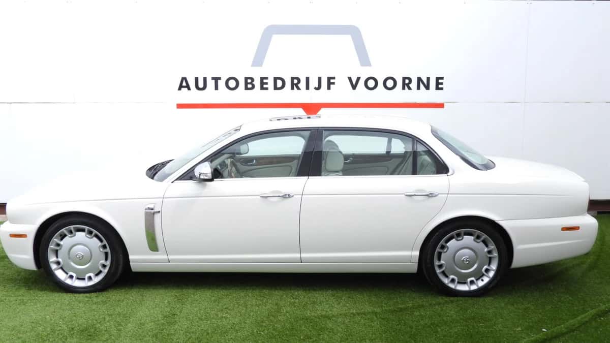 Jaguar XJ (2009) — foto 1