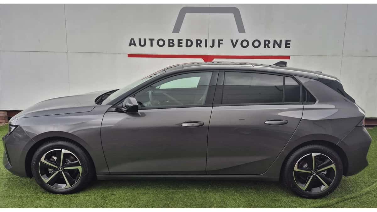 Opel Astra (2025) — foto 1
