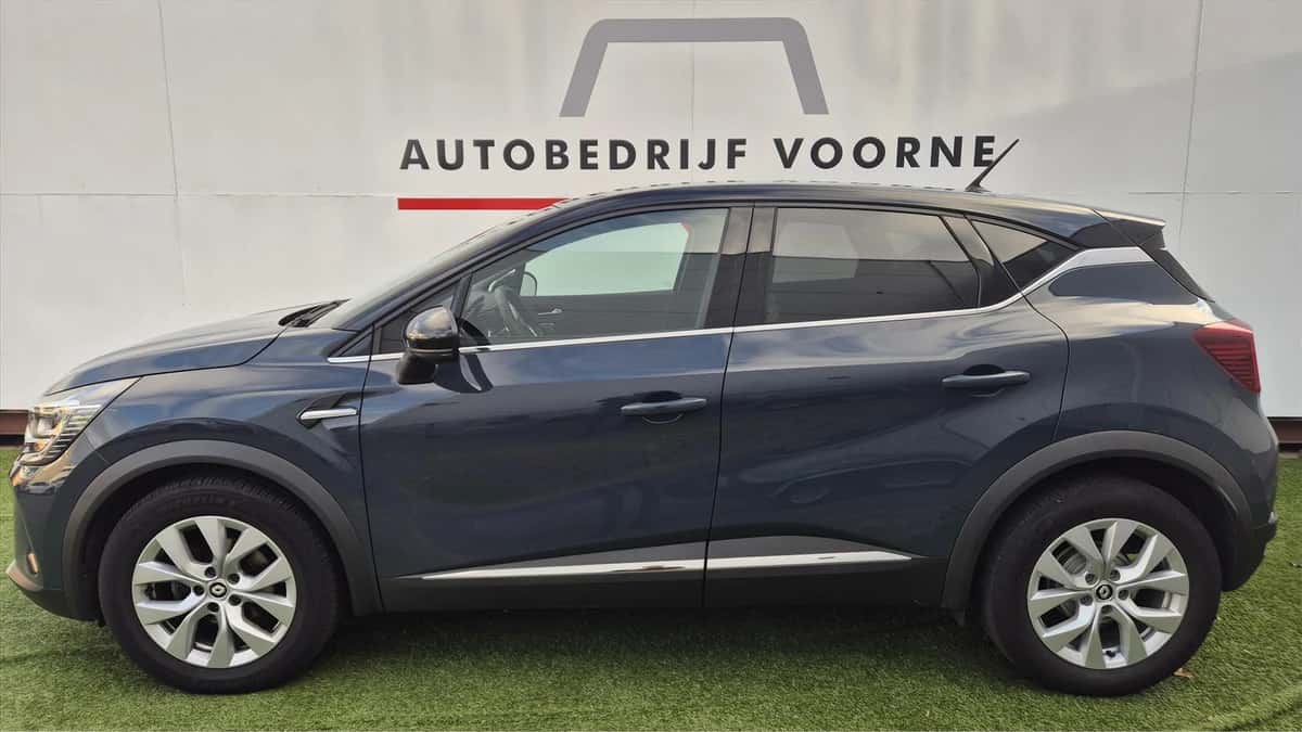 Renault Captur (2022) — foto 1