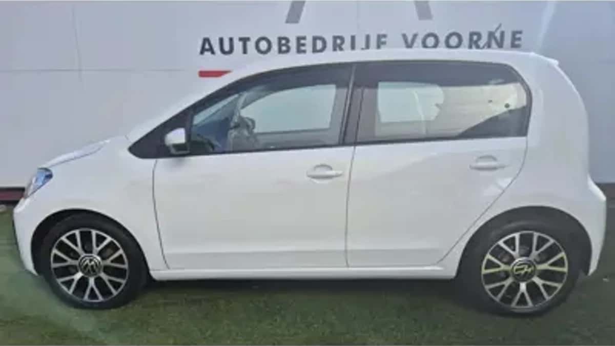 Volkswagen Up! (2023) — foto 1