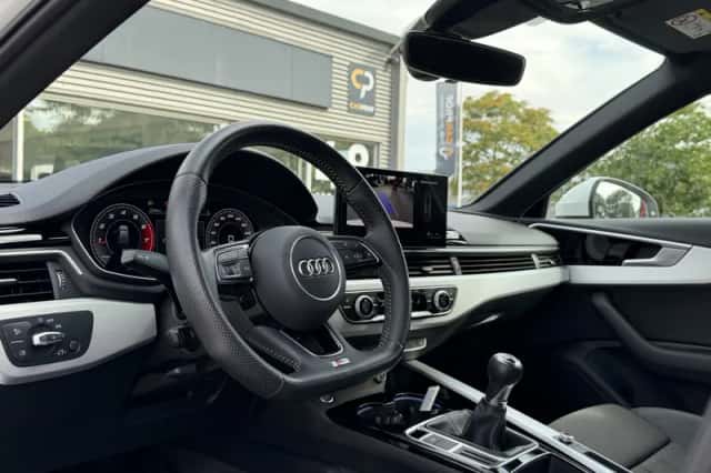 Audi A4 (2020) thumbnail 3