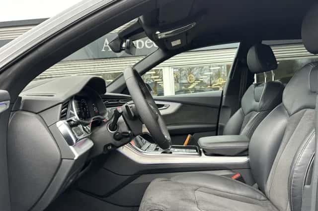 Audi Q8 (2020) thumbnail 5