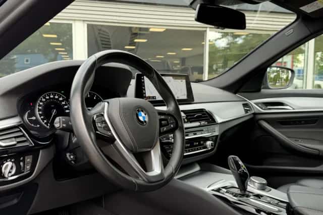 BMW 5-Serie (2018) thumbnail 3