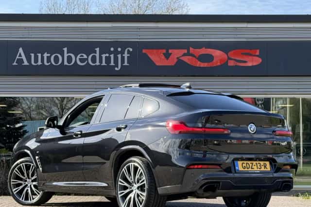 BMW X4 (2019) thumbnail 6