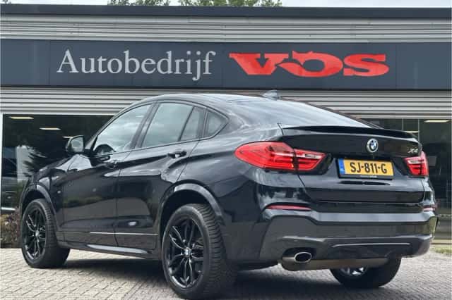 BMW X4 (2017) thumbnail 6