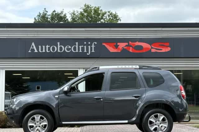 Dacia Duster (2016) thumbnail 3