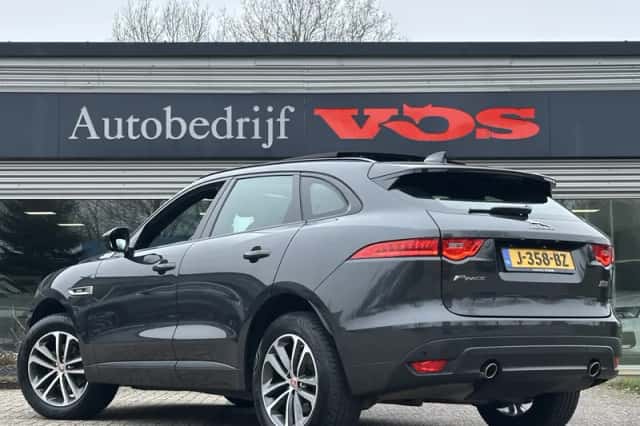 Jaguar F-Pace (2020) thumbnail 6