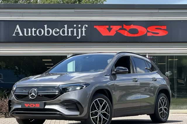 Mercedes-Benz EQA (2021) thumbnail 2
