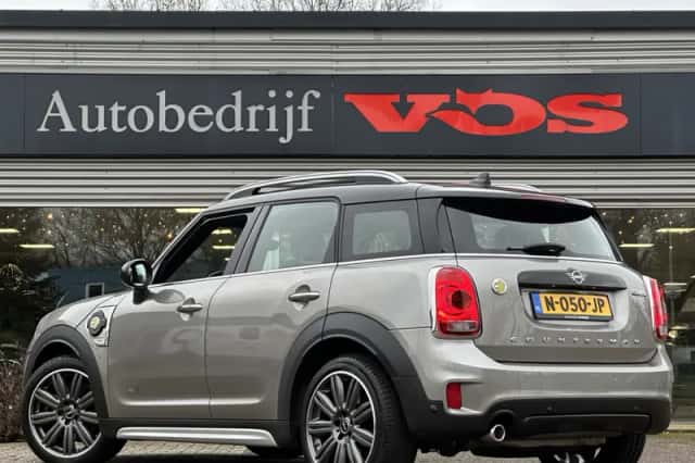 MINI Countryman (2018) thumbnail 6