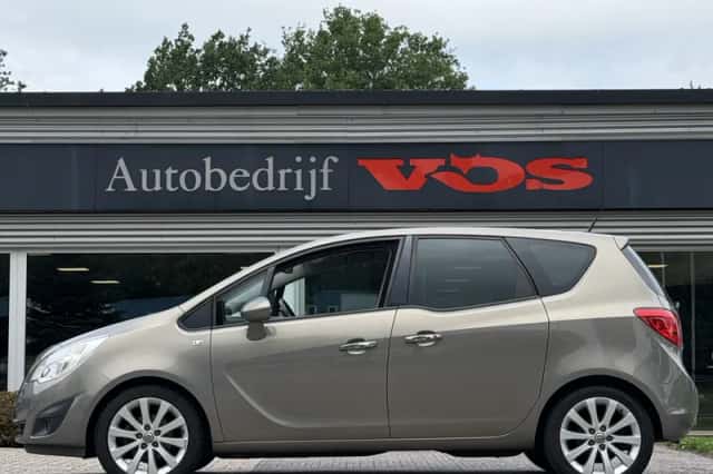 Opel Meriva (2010) thumbnail 4