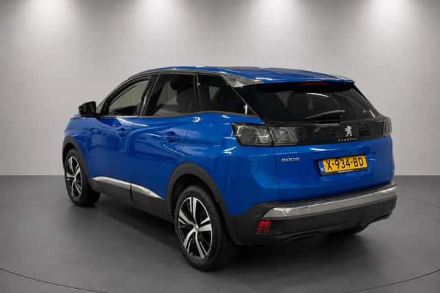 Peugeot 3008 (2022) thumbnail 3
