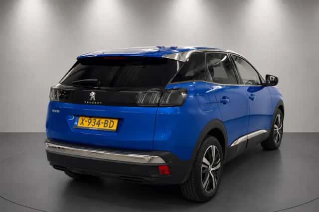 Peugeot 3008 (2022) thumbnail 5