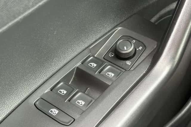 Volkswagen Polo (2022) thumbnail 6
