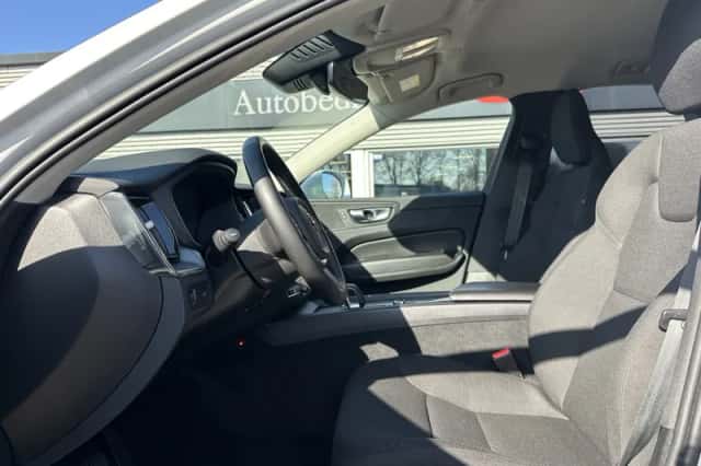 Volvo XC60 (2022) thumbnail 5