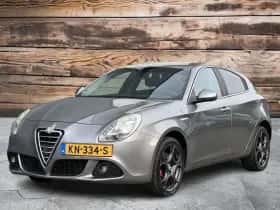 Alfa Romeo Giulietta (2010) thumbnail 2