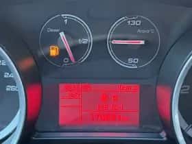 Alfa Romeo Giulietta (2010) thumbnail 15