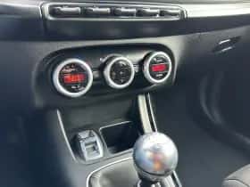 Alfa Romeo Giulietta (2010) thumbnail 21